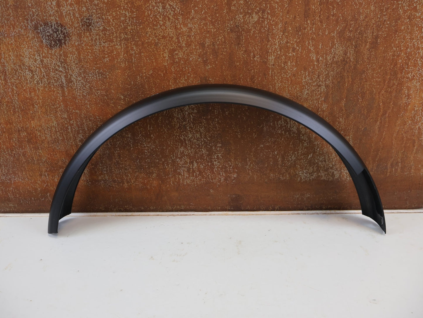 Schutzbleche, Gepäckträger & Körbe von Trek, TREK FETCH+ 2 SCHUTZBLECHSET 20 ZOLL SCHWARZ vor USEDBIKES-OB.DE Hintergrund