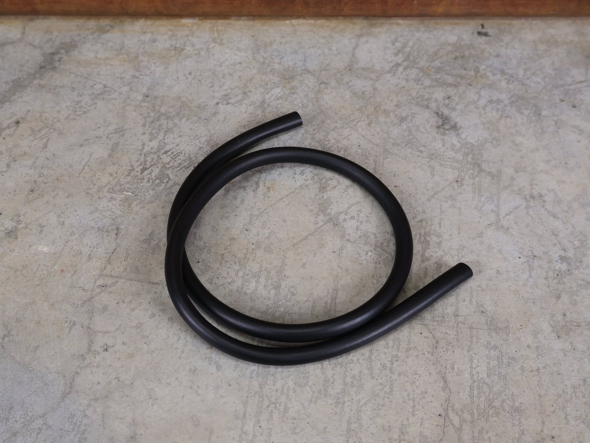 Zubehör von Trek, TREK FOAM HOUSING SLEEVE / KABEL - & BREMSLEITUNGSSCHUTZ – 75 CM – ORIGINAL ERSATZTEIL W528082 vor USEDBIKES - OB.DE Hintergrund