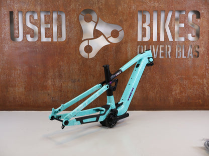 Mountainbikerahmen von Trek, Trek Fuel+ LX 5 Gen 2 Rahmen TQ 580Wh Unbroken / L vor USEDBIKES-OB.DE Hintergrund