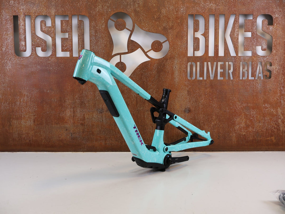 Mountainbikerahmen von Trek, Trek Fuel+ LX 5 Gen 2 Rahmen TQ 580Wh Unbroken / L vor USEDBIKES-OB.DE Hintergrund