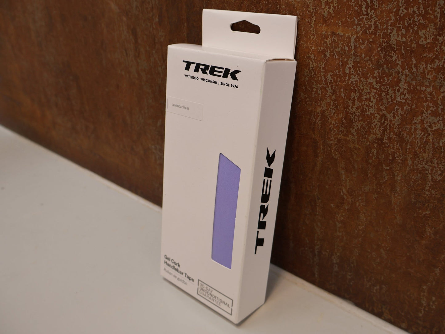 Griffe und Lenkerbänder von Trek, TREK GEL CORK LENKERBAND / LAVENDER HAZE / 2,9 MM / GEL - DÄMPFUNG / 5326703 vor USEDBIKES - OB.DE Hintergrund