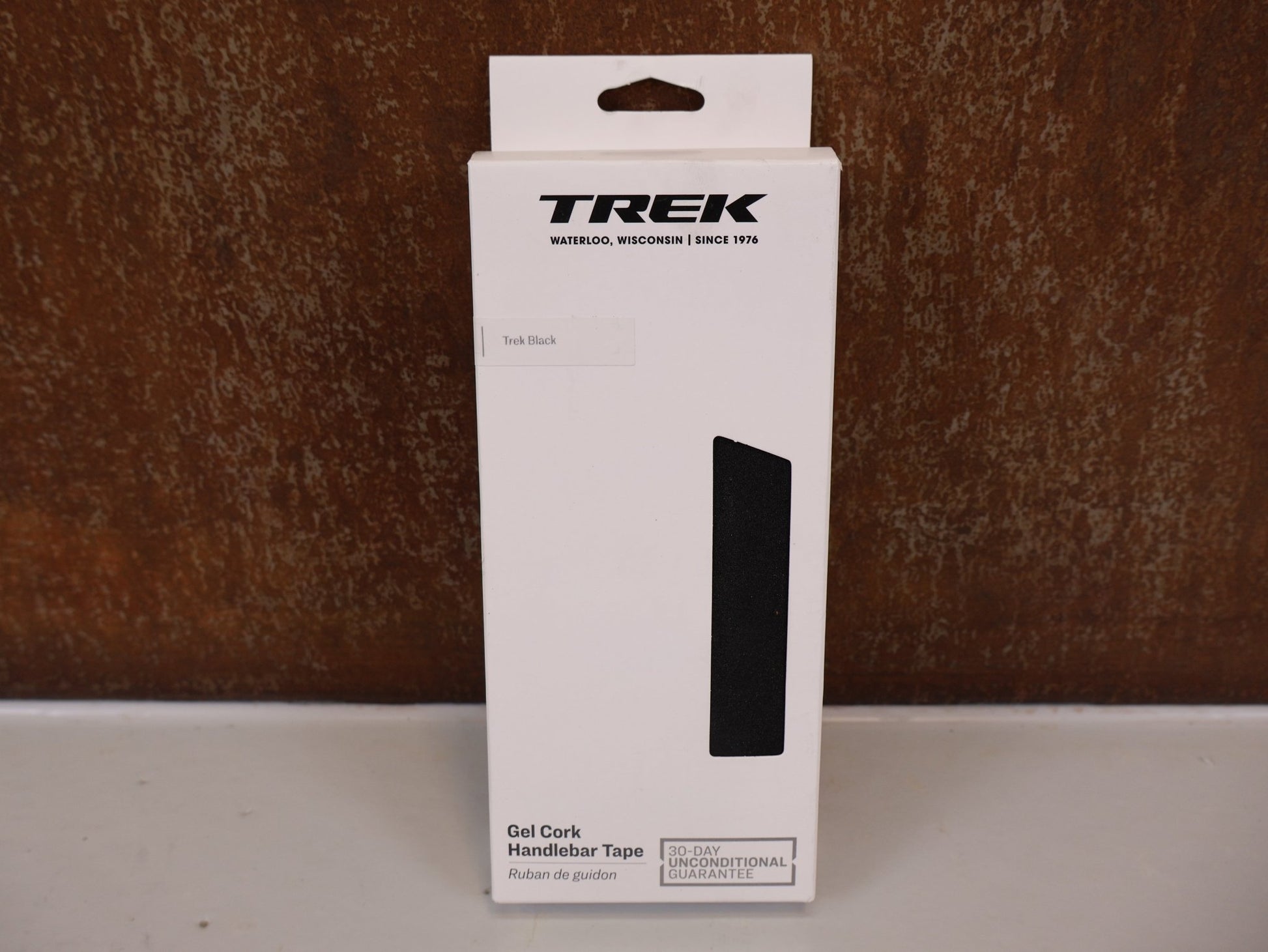 Griffe und Lenkerbänder von Trek, TREK GEL CORK LENKERBAND / SCHWARZ / 2,5MM / GEL - DÄMPFUNG vor USEDBIKES - OB.DE Hintergrund