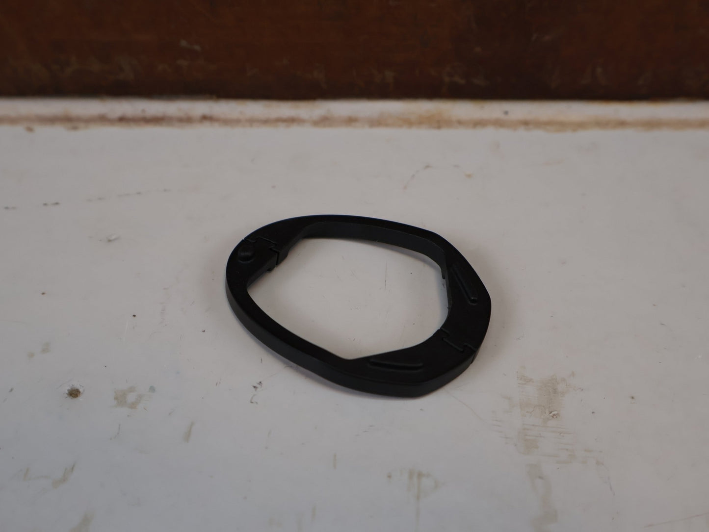 Zubehör von Trek, TREK HEADSET CABLE ROUTING SPACER STEUERSATZ 5MM / HAN 5253093 vor USEDBIKES-OB.DE Hintergrund