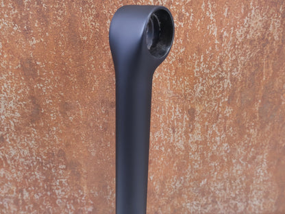 Sattelstütze von Trek, TREK KVF AERO CARBONSATTELSTÜTZE 280mm 5mm OFFSET vor USEDBIKES-OB.DE Hintergrund