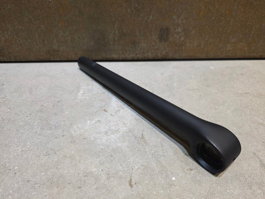Sattelstütze von Trek, TREK KVF AERO SATTELSTÜTZE / W5285078 / 320MM / SB 5MM vor USEDBIKES - OB.DE Hintergrund