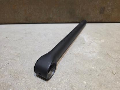 Sattelstütze von Trek, TREK KVF AERO SATTELSTÜTZE / W5285078 / 320MM / SB 5MM vor USEDBIKES - OB.DE Hintergrund