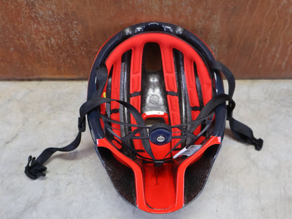 Helme von Trek, TREK - LIDL TEAM EDITION BALLISTA MIPS FAHRRADHELM vor USEDBIKES - OB.DE Hintergrund