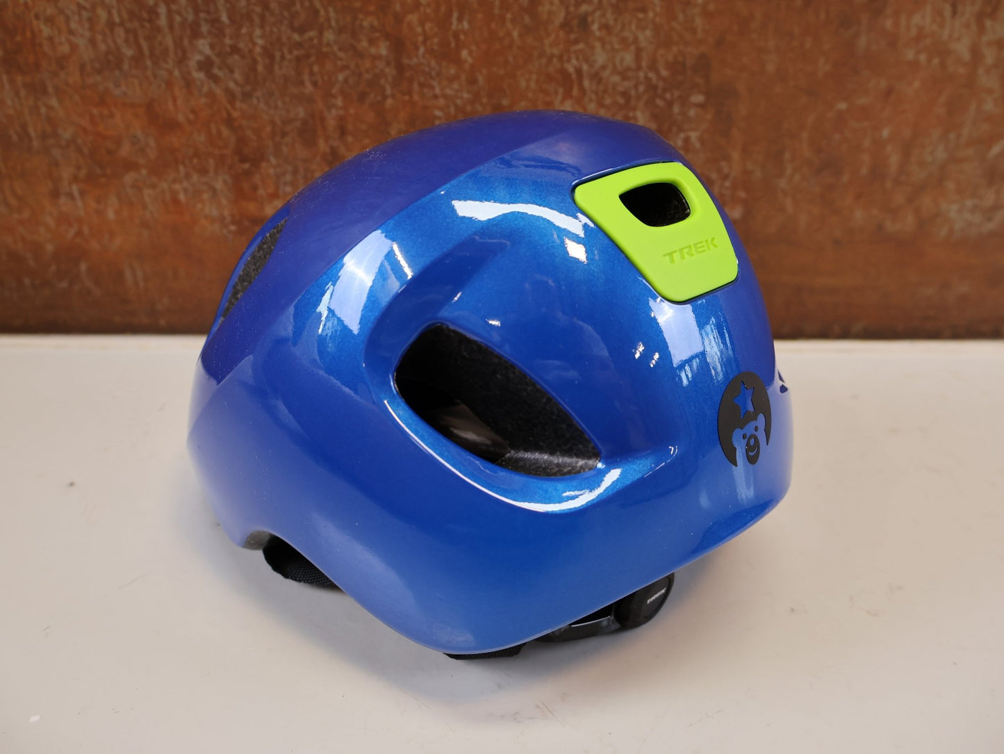 Helme von Trek, TREK LITTLE DIPPER KLEINKIND FAHRRADHELM BLAU vor USEDBIKES-OB.DE Hintergrund