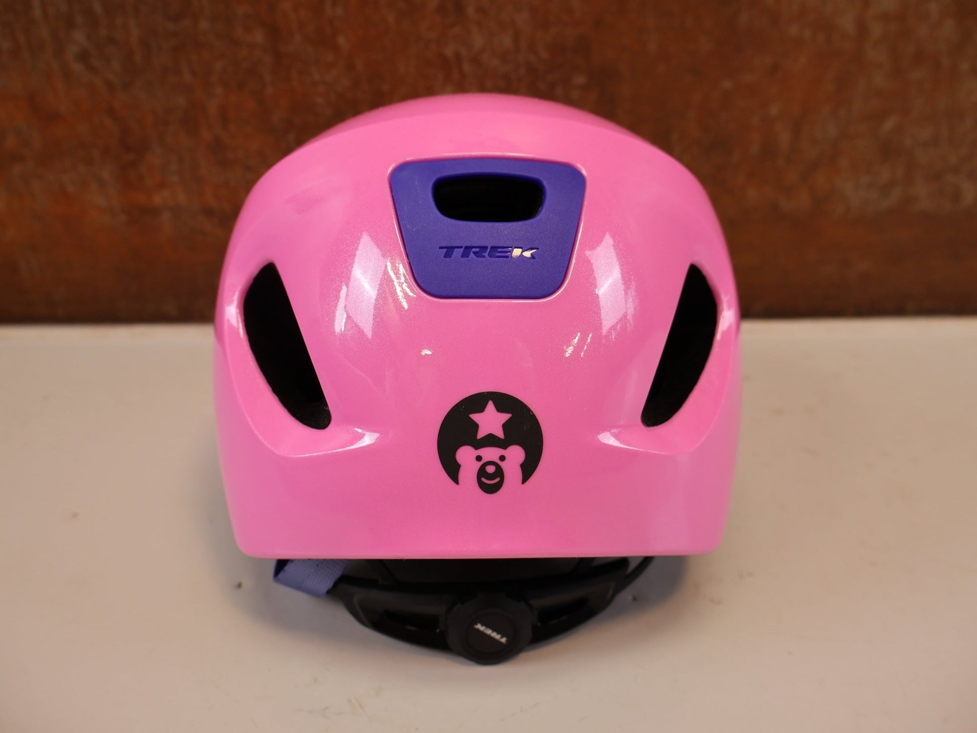 Helme von Trek, TREK LITTLE DIPPER KLEINKIND FAHRRADHELM PINK vor USEDBIKES-OB.DE Hintergrund