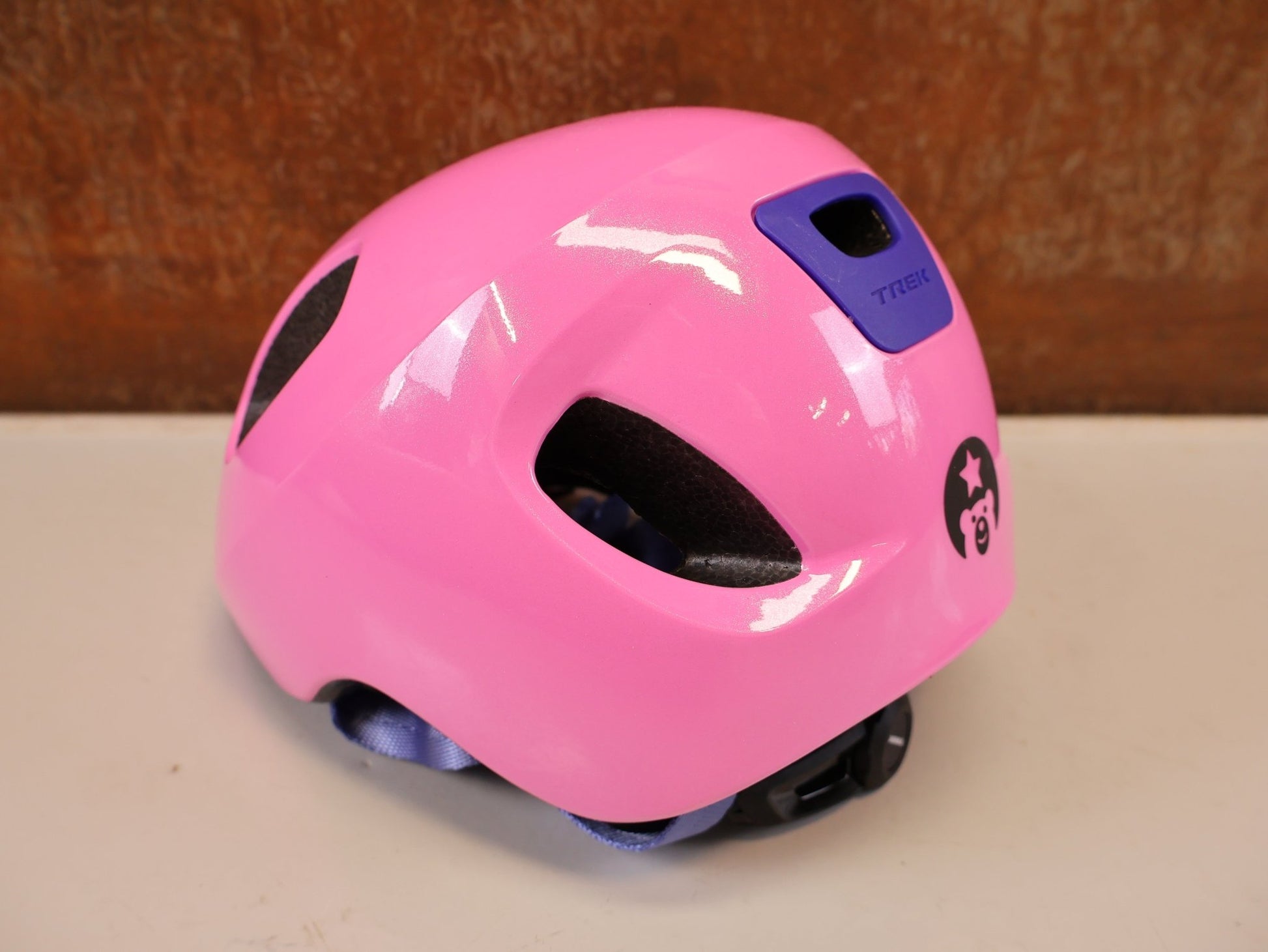 Helme von Trek, TREK LITTLE DIPPER KLEINKIND FAHRRADHELM PINK vor USEDBIKES-OB.DE Hintergrund