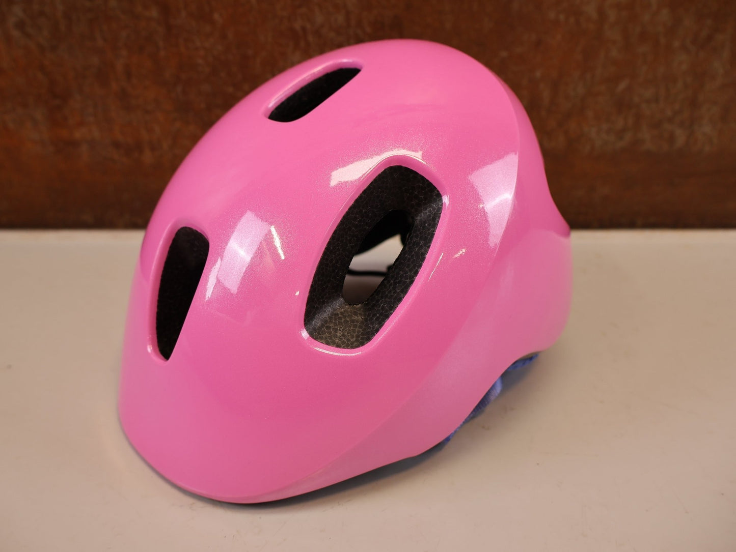 Helme von Trek, TREK LITTLE DIPPER KLEINKIND FAHRRADHELM PINK vor USEDBIKES-OB.DE Hintergrund