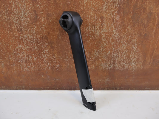 Sattelstütze von Trek, Trek Madone Gen 8 Carbon Sattelstütze 190mm 0mm Setback vor USEDBIKES-OB.DE Hintergrund