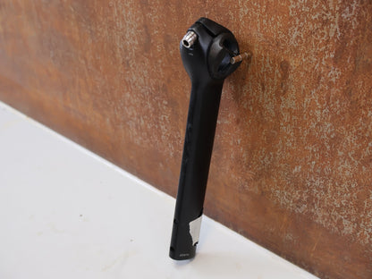 Sattelstütze von Trek, Trek Madone Gen 8 Carbon Sattelstütze 190mm 0mm Setback vor USEDBIKES-OB.DE Hintergrund