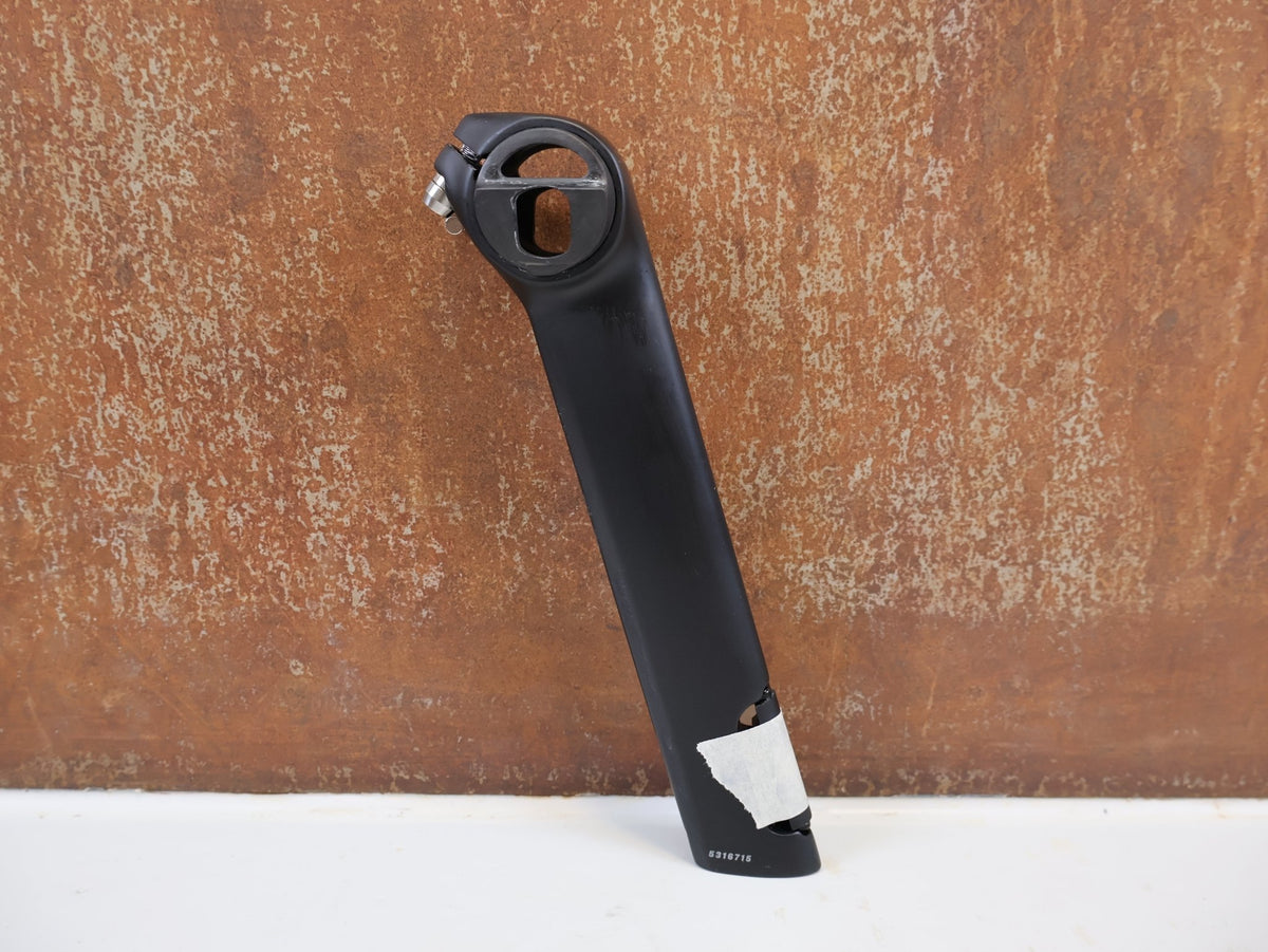 Sattelstütze von Trek, Trek Madone Gen 8 Carbon Sattelstütze 190mm 0mm Setback vor USEDBIKES-OB.DE Hintergrund