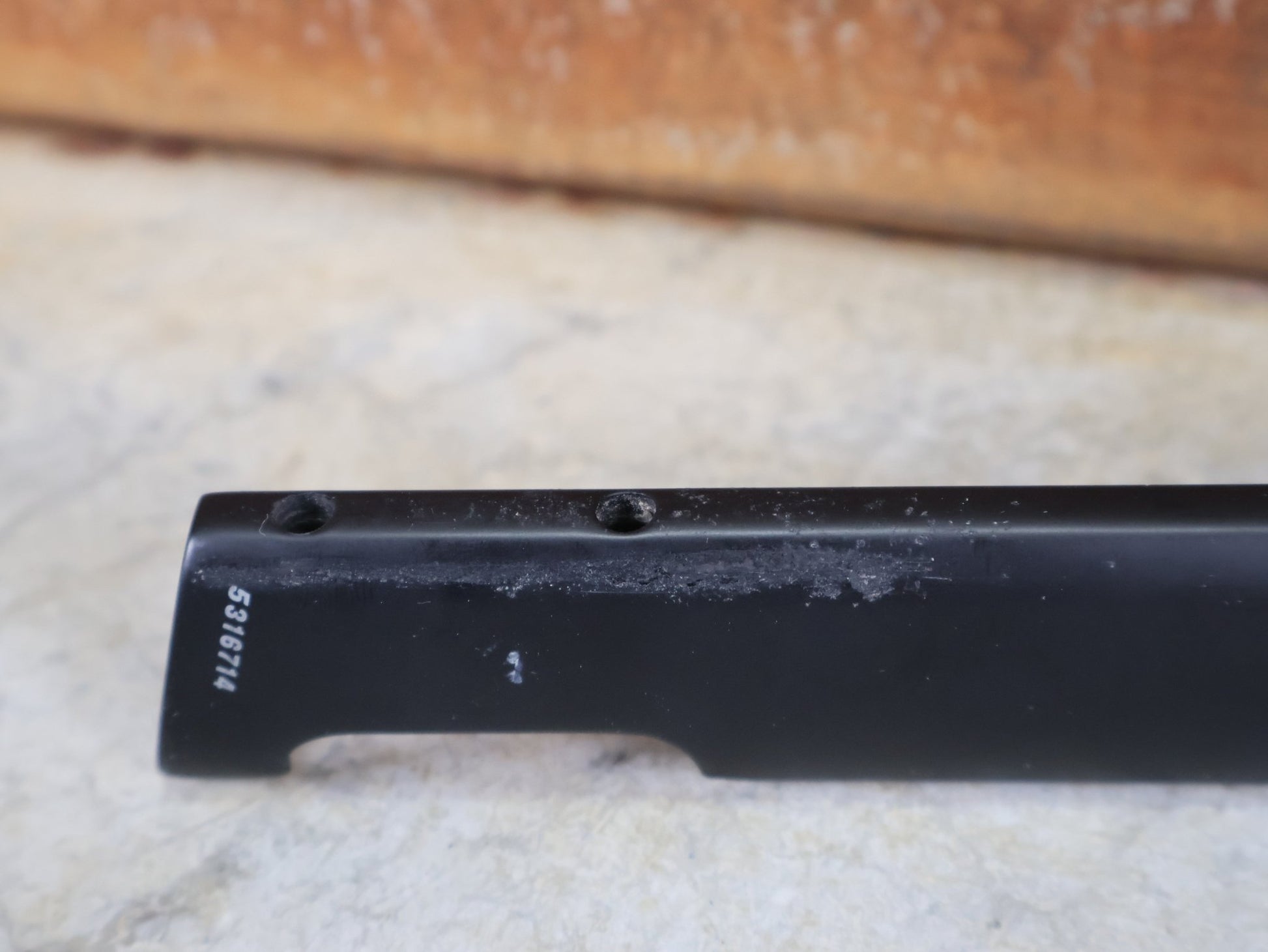 Sattelstütze von Bontrager, TREK MADONE GEN 8 SATTELSTÜTZE / CARBON SMOKE / 150MM / SB 0MM vor USEDBIKES - OB.DE Hintergrund