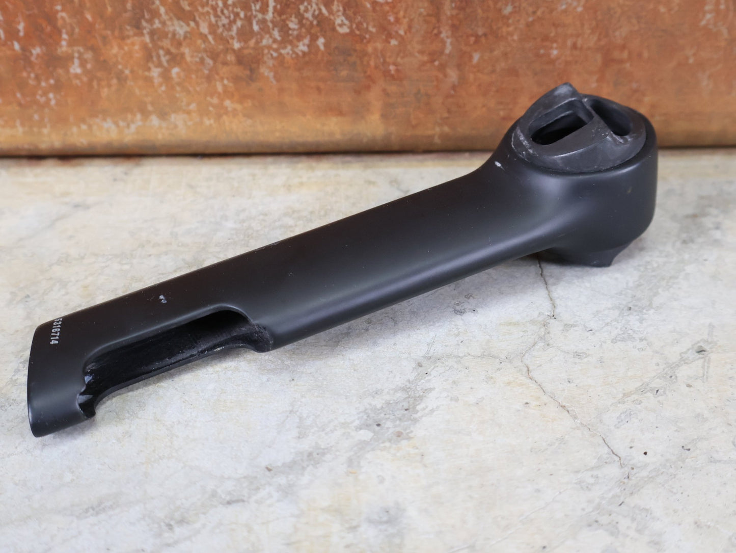 Sattelstütze von Bontrager, TREK MADONE GEN 8 SATTELSTÜTZE / CARBON SMOKE / 150MM / SB 0MM vor USEDBIKES - OB.DE Hintergrund