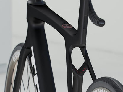 Rennrad von Trek, TREK MADONE SL 5 GEN 8 / MATTE DEEP SMOKE / XL vor USEDBIKES - OB.DE Hintergrund
