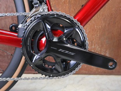 Rennrad von Trek, TREK MADONE SL 6 GEN 8 / CRIMSON / XL vor USEDBIKES - OB.DE Hintergrund