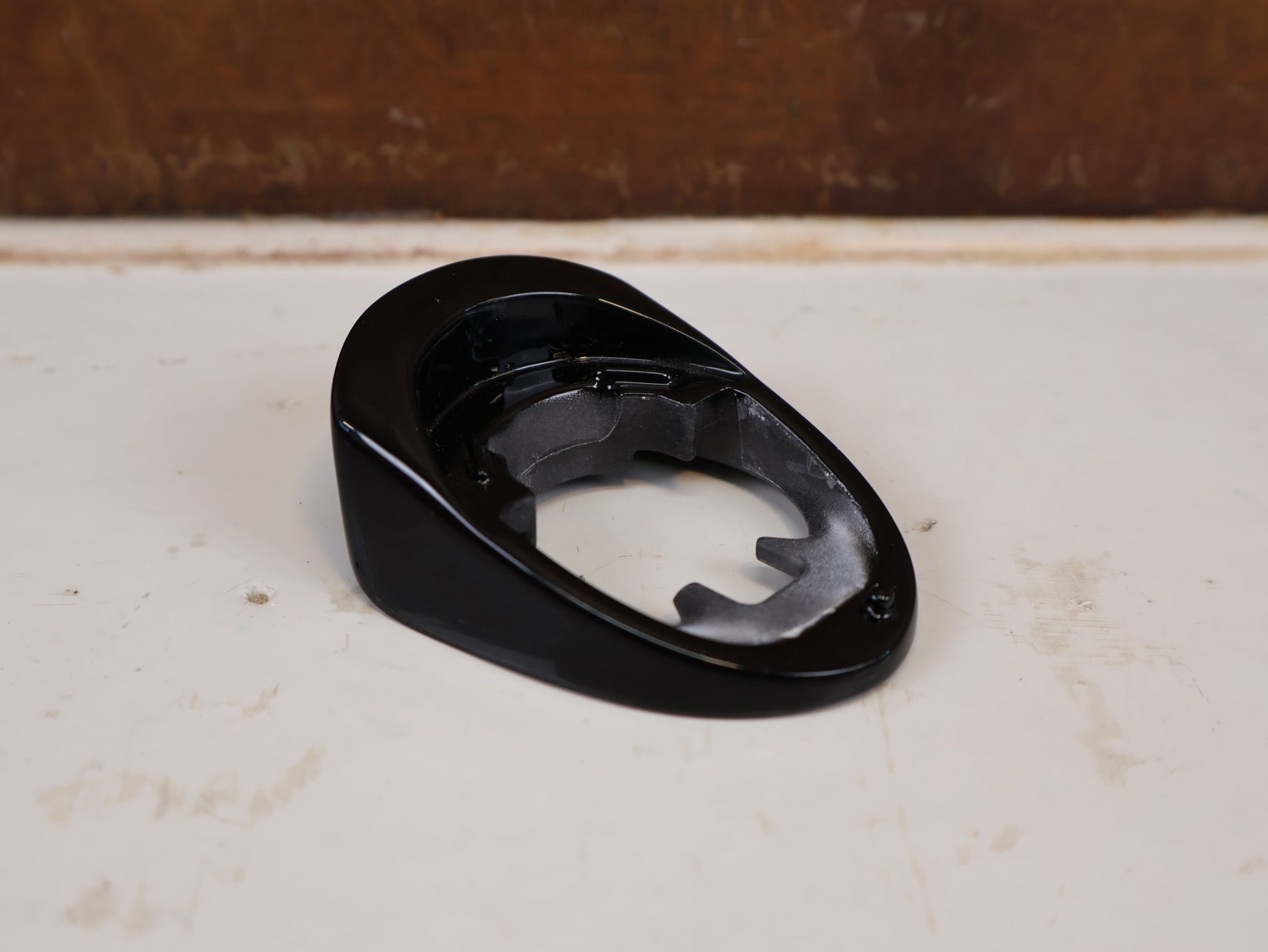 Zubehör von Trek, TREK MADONE SL PAINTED HEADSET COVER ABDECKUNG SCHWARZ W592076 vor USEDBIKES-OB.DE Hintergrund