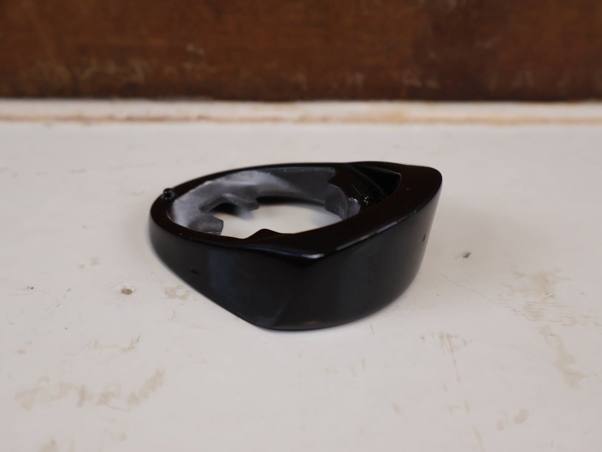 Zubehör von Trek, TREK MADONE SL PAINTED HEADSET COVER ABDECKUNG SCHWARZ W592076 vor USEDBIKES-OB.DE Hintergrund