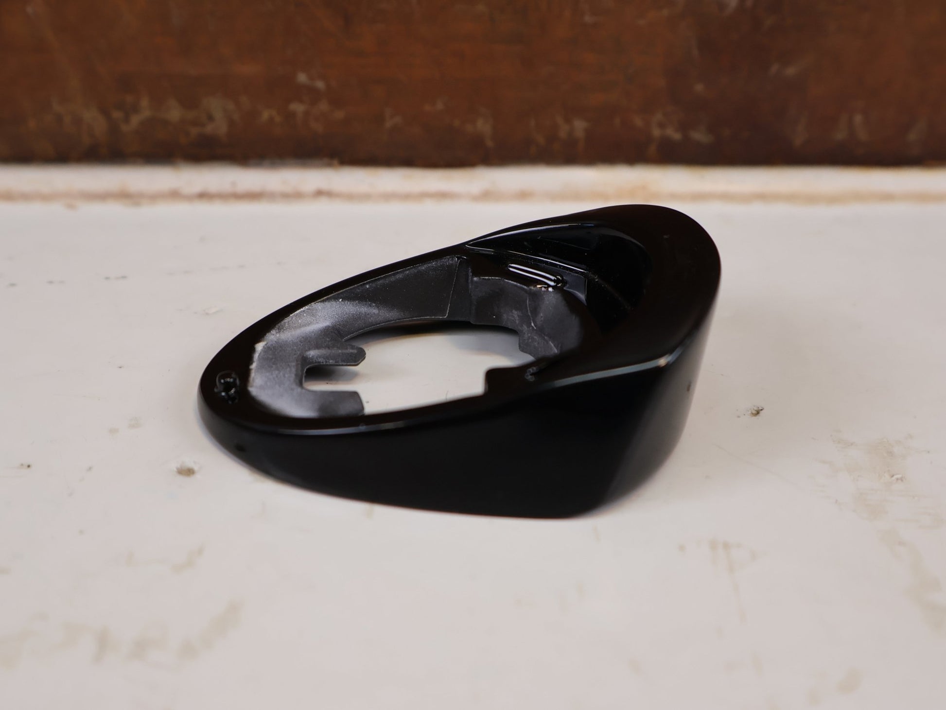 Zubehör von Trek, TREK MADONE SL PAINTED HEADSET COVER ABDECKUNG SCHWARZ W592076 vor USEDBIKES-OB.DE Hintergrund