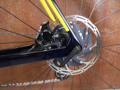 Rennrad von Trek, TREK MADONE SLR 7 AXS GEN 8 MY 2026 / TEAM REPLICA / XL vor USEDBIKES - OB.DE Hintergrund