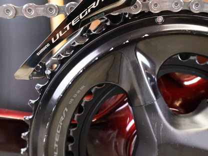 Rennrad von Trek, TREK MADONE SLR 7 GEN 8 / CARBON RED SMOKE / M vor USEDBIKES - OB.DE Hintergrund