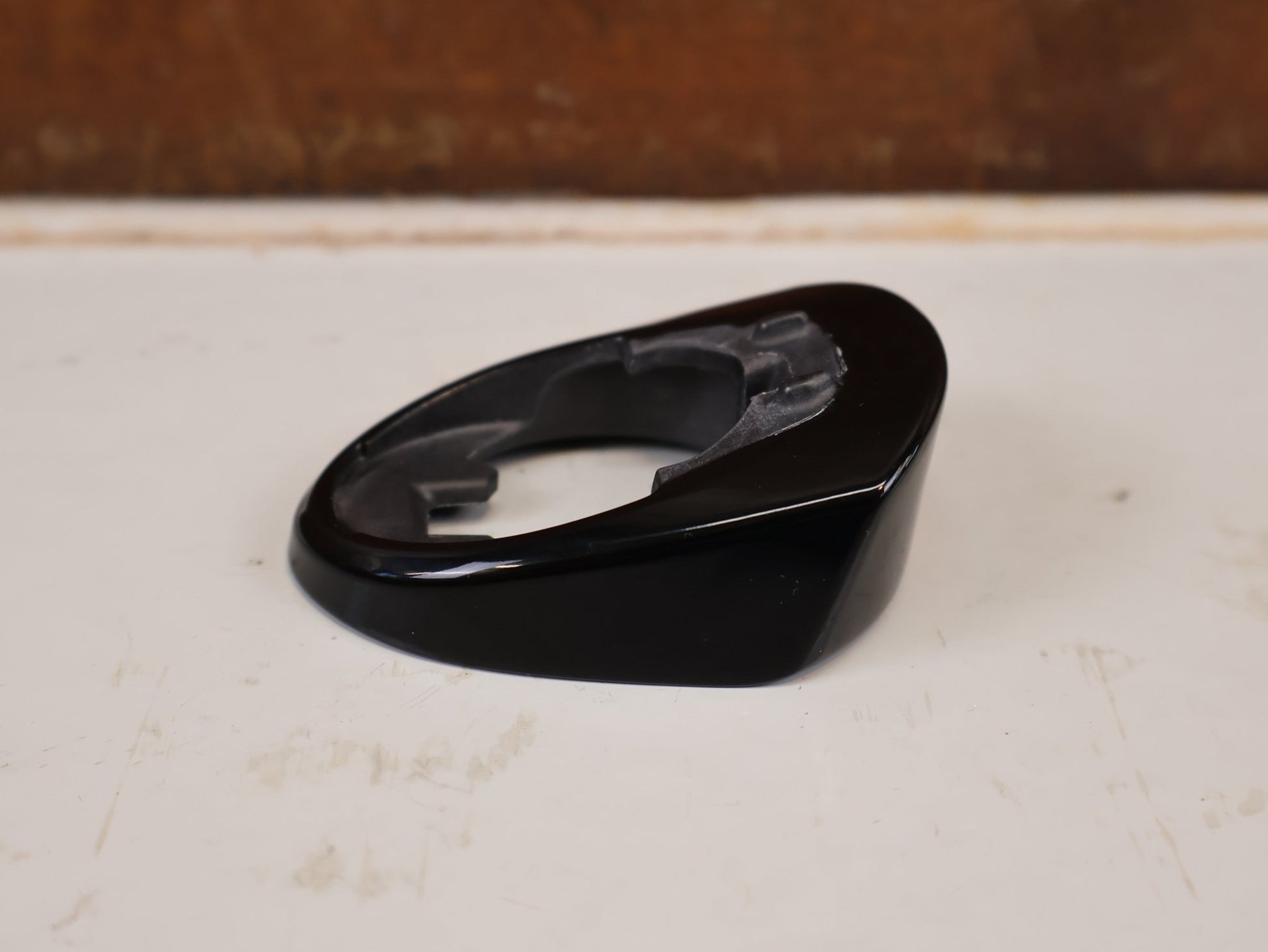 Zubehör von Trek, TREK MADONE SLR HEADSET COVER STEUERSATZ ABDECKUNG BLACK W591670 vor USEDBIKES-OB.DE Hintergrund
