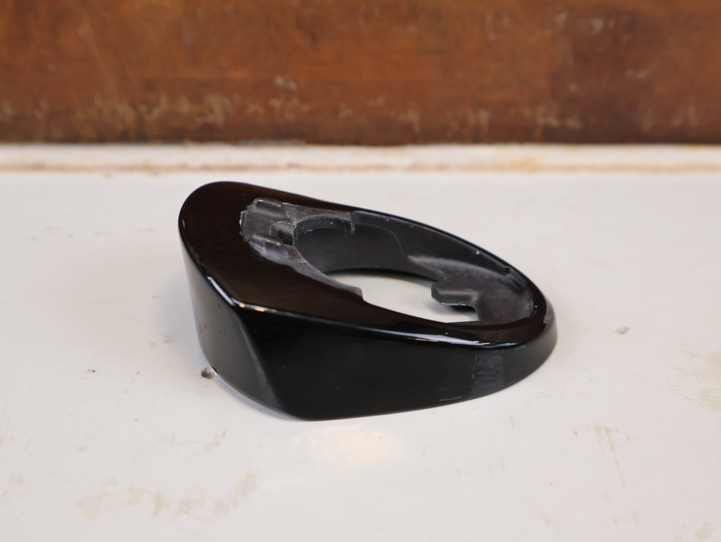 Zubehör von Trek, TREK MADONE SLR HEADSET COVER STEUERSATZ ABDECKUNG BLACK W591670 vor USEDBIKES-OB.DE Hintergrund