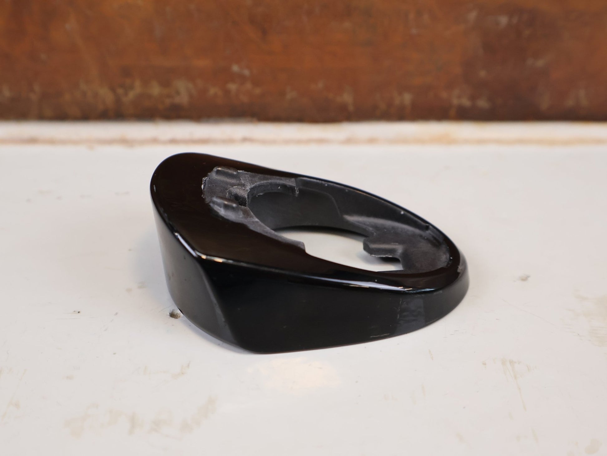 Zubehör von Trek, TREK MADONE SLR HEADSET COVER STEUERSATZ ABDECKUNG BLACK W591670 vor USEDBIKES-OB.DE Hintergrund