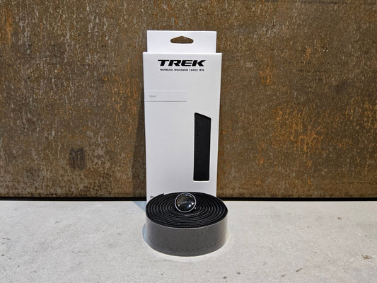 Griffe und Lenkerbänder von Trek, TREK PERF LINE LENKERBANDSET / BLACK vor USEDBIKES - OB.DE Hintergrund