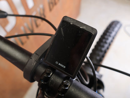 E - Mountainbike von Trek, TREK POWERFLY+ FS 8 GEN 4 / MATTE/GLOSS MULSANNE BLUE / L vor USEDBIKES - OB.DE Hintergrund