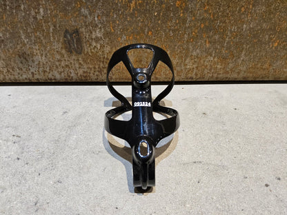 Trinkflaschen und Halter von Trek, TREK PRO CARBON FLASCHENHALTER / BLACK vor USEDBIKES - OB.DE Hintergrund