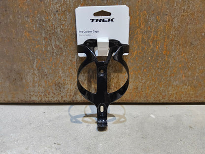 Trinkflaschen und Halter von Trek, TREK PRO CARBON FLASCHENHALTER / BLACK vor USEDBIKES - OB.DE Hintergrund