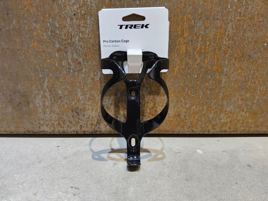 Trinkflaschen und Halter von Trek, TREK PRO CARBON FLASCHENHALTER / BLACK vor USEDBIKES - OB.DE Hintergrund