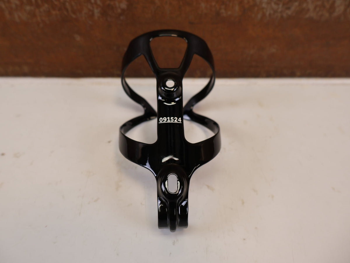 Trinkflaschen und Halter von Trek, TREK PRO CARBON FLASCHENHALTER GLÄNZEND BLACK / 5330828 vor USEDBIKES-OB.DE Hintergrund