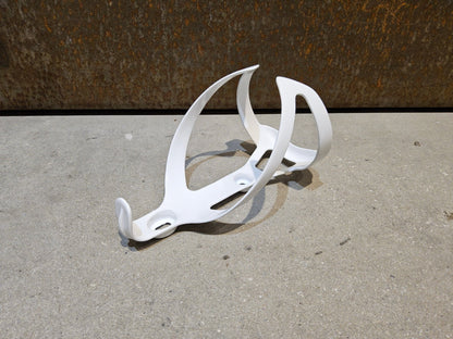 Trinkflaschen und Halter von Trek, TREK PRO CARBON FLASCHENHALTER / WHITE vor USEDBIKES - OB.DE Hintergrund