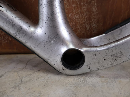 Mountainbikerahmen von Trek, TREK PROCALIBER C GEN 3 RAHMENSET / GRÖSSE S – TREK FACTORY RACING TEAM LACKIERUNG vor USEDBIKES - OB.DE Hintergrund