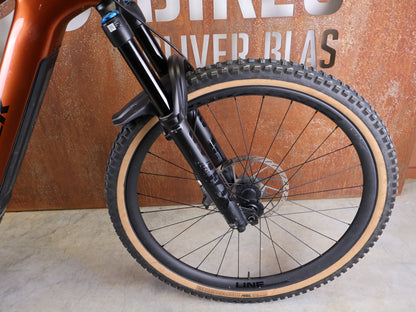 E - Mountainbike von Trek, TREK RAIL+ 9.8 GX AXS T - TYPE GEN 5 / PENNYFLAKE / L vor USEDBIKES - OB.DE Hintergrund