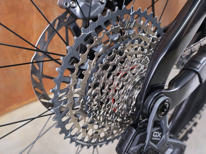 E - Mountainbike von Trek, TREK RAIL+ 9.8 GX AXS T - TYPE GEN 5 / PENNYFLAKE / XL vor USEDBIKES - OB.DE Hintergrund