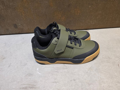MTB - Herrenschuhe von Trek, TREK RALLY MOUNTAINBIKESCHUH / OLIVE GREY vor USEDBIKES - OB.DE Hintergrund