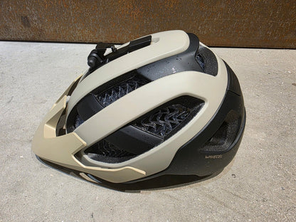 Helme von Trek, TREK RALLY WAVECEL FAHRRADHELM / CHINCHILLA BLACK vor USEDBIKES - OB.DE Hintergrund