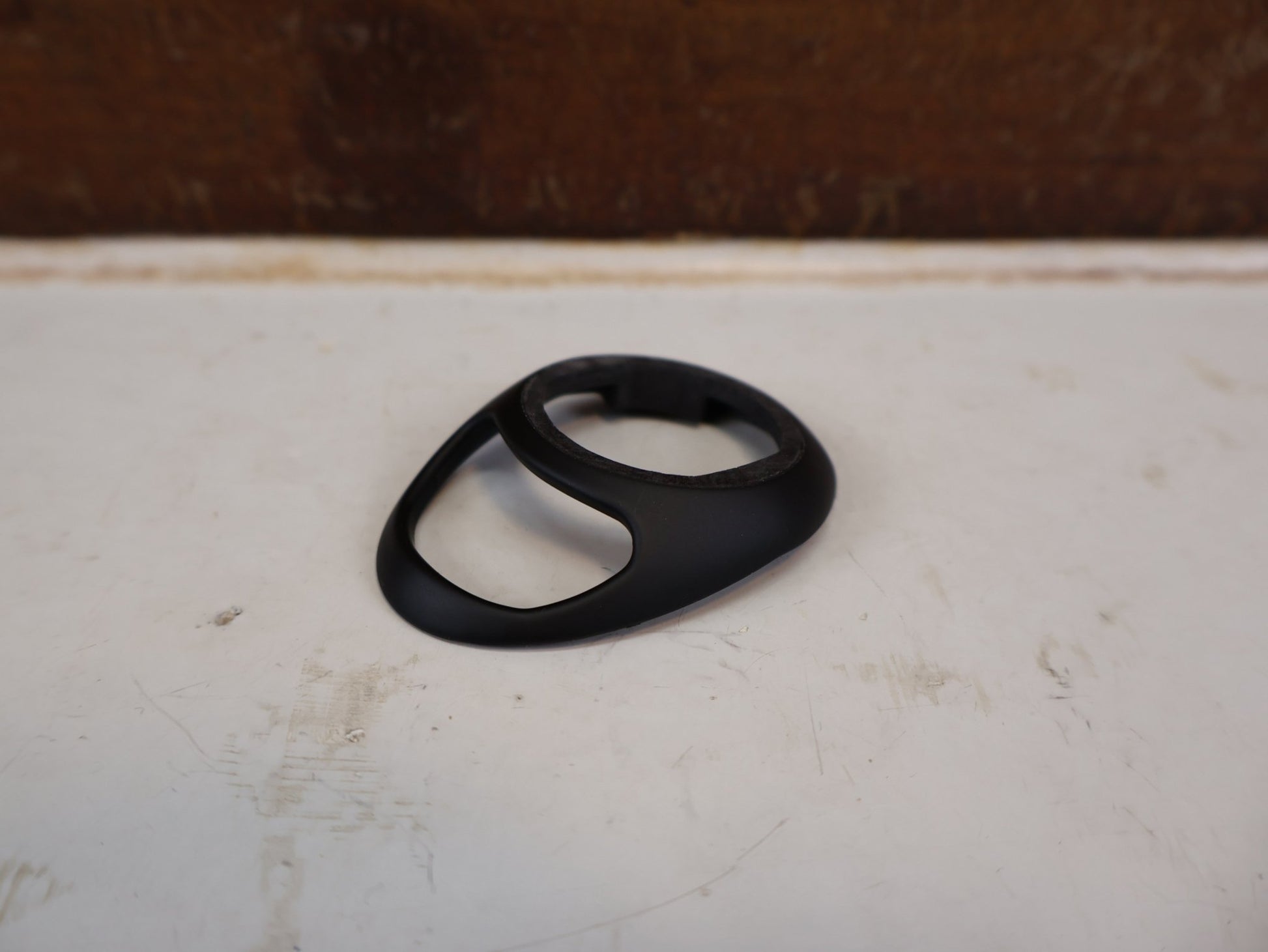 Zubehör von Richtey, TREK ROAD INTEGRATED HEADSET ROUTING SPACER W5264867 / EMONDA / MADONE vor USEDBIKES-OB.DE Hintergrund