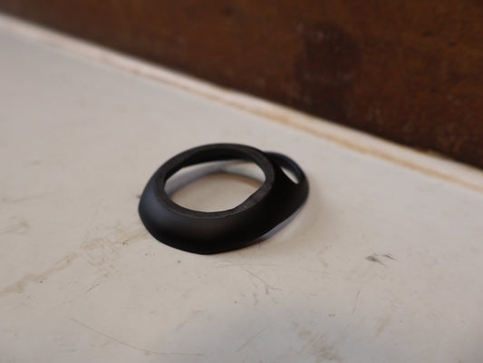 Zubehör von Richtey, TREK ROAD INTEGRATED HEADSET ROUTING SPACER W5264867 / EMONDA / MADONE vor USEDBIKES-OB.DE Hintergrund