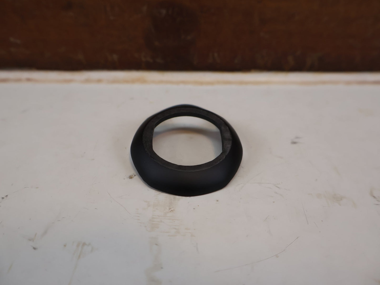 Zubehör von Richtey, TREK ROAD INTEGRATED HEADSET ROUTING SPACER W5264867 / EMONDA / MADONE vor USEDBIKES-OB.DE Hintergrund
