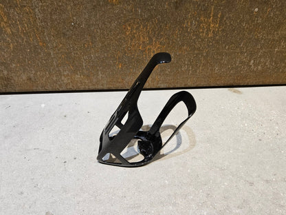 Trinkflaschen und Halter von Trek, TREK RSL AERO CARBON FLASCHENHALTER / BLACK/GREY vor USEDBIKES - OB.DE Hintergrund