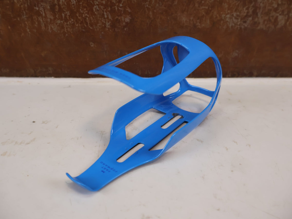 Trinkflaschen und Halter von Trek, Trek RSL Aero Carbon Flaschenhalter OCLV Blue Navy 35g vor USEDBIKES-OB.DE Hintergrund