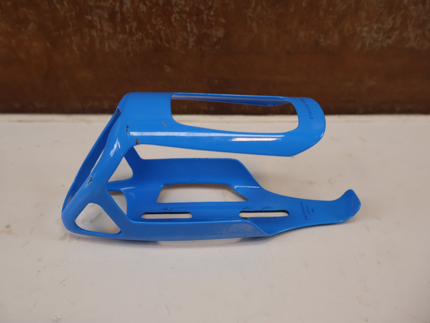 Trinkflaschen und Halter von Trek, TREK RSL AERO CARBON FLASCHENHALTER / WATERLOO BLUE vor USEDBIKES-OB.DE Hintergrund