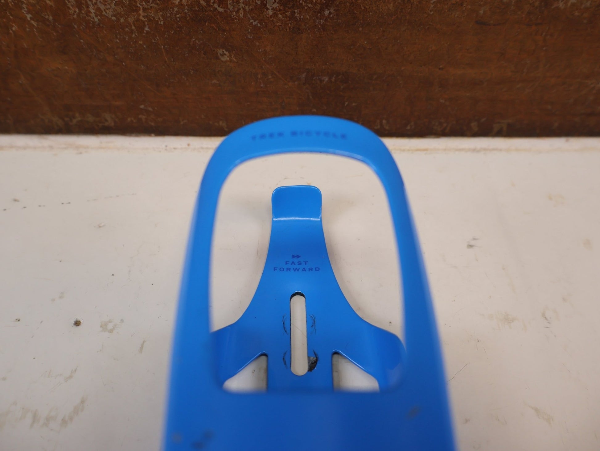 Trinkflaschen und Halter von Trek, TREK RSL AERO CARBON FLASCHENHALTER / WATERLOO BLUE vor USEDBIKES-OB.DE Hintergrund
