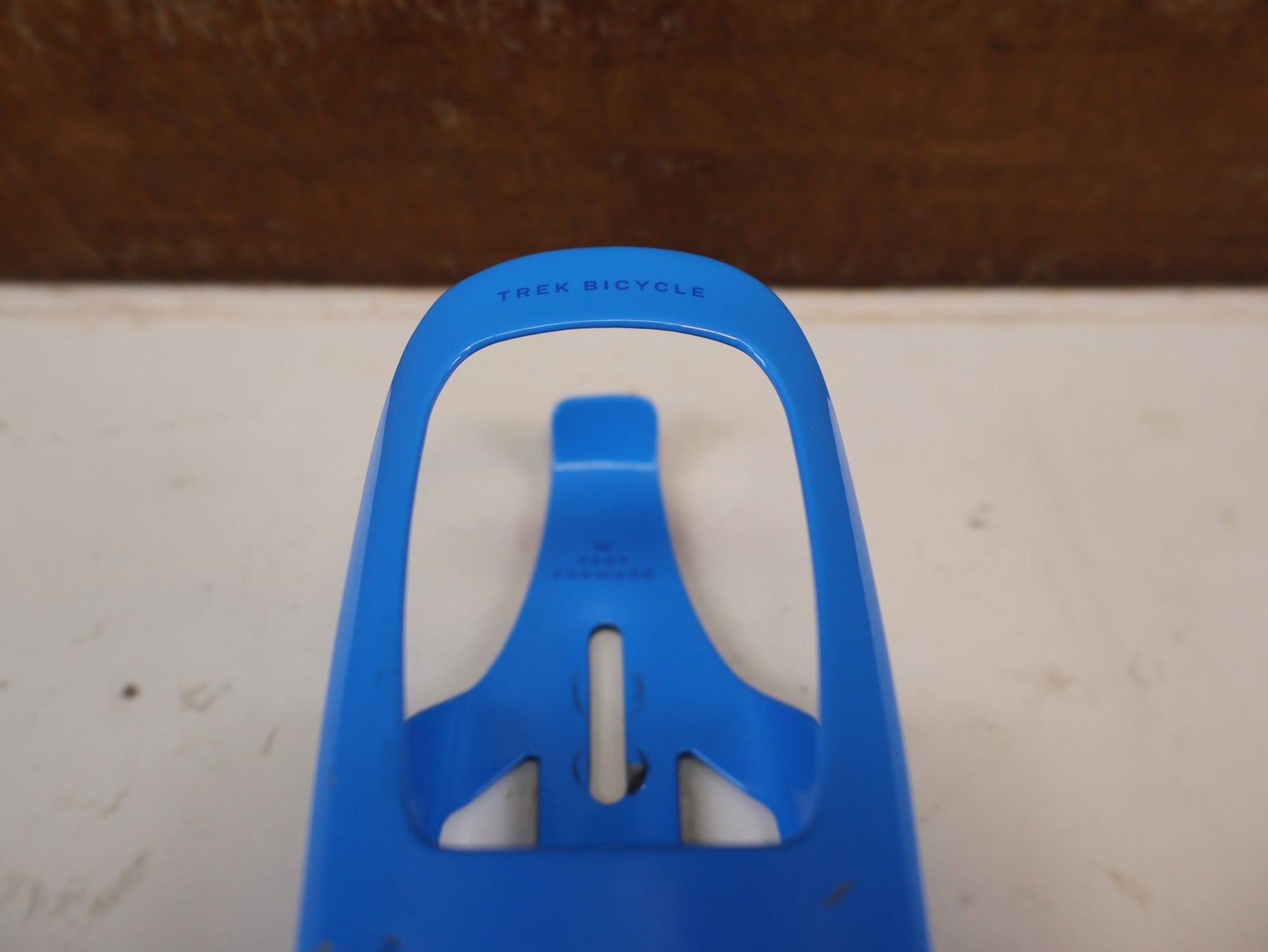 Trinkflaschen und Halter von Trek, TREK RSL AERO CARBON FLASCHENHALTER / WATERLOO BLUE vor USEDBIKES-OB.DE Hintergrund